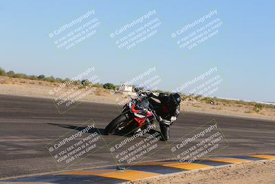media/Nov-06-2023-Moto Forza (Mon) [[ce023d0744]]/2-Advanced Group/Session 5 (Turn 3 Inside)/